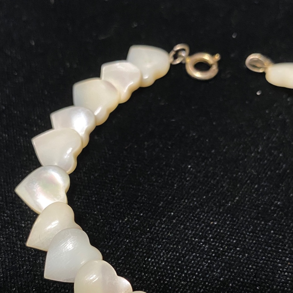 Vintage Mother of pearl Heart Shaped Cream Bracelet - Picture 11 of 16